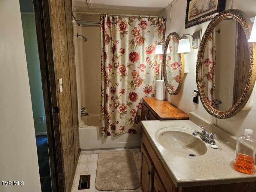 Photo #18: 220 Gillispie Road