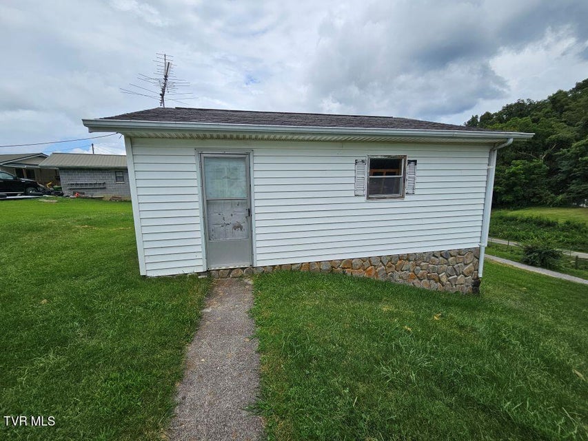 Photo #29: 220 Gillispie Road