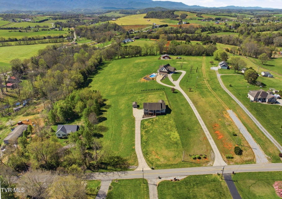 Photo #34: 143 Garland Road