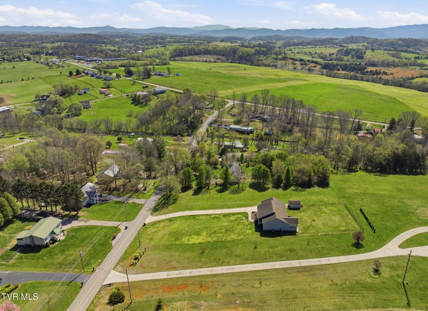 Photo #35: 143 Garland Road