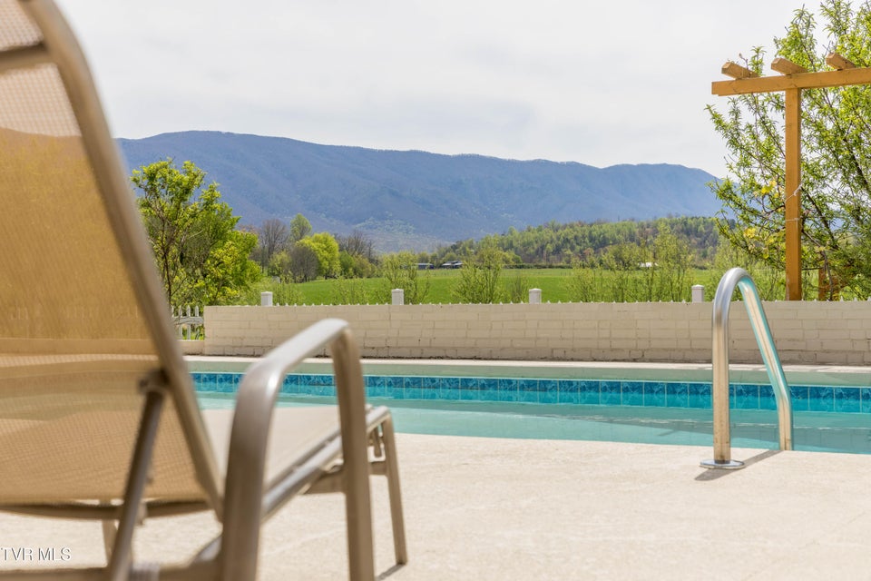 Photo #37: 212 Forked Deer Road