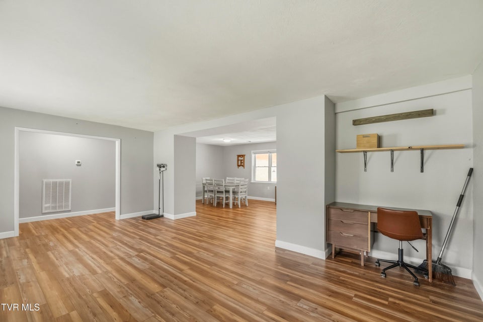 Photo #14: 460 Meadowbrook Road