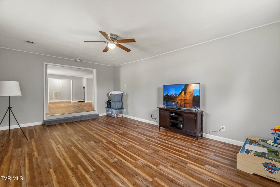 Photo #11: 460 Meadowbrook Road