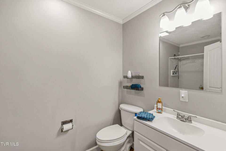 Photo #22: 460 Meadowbrook Road