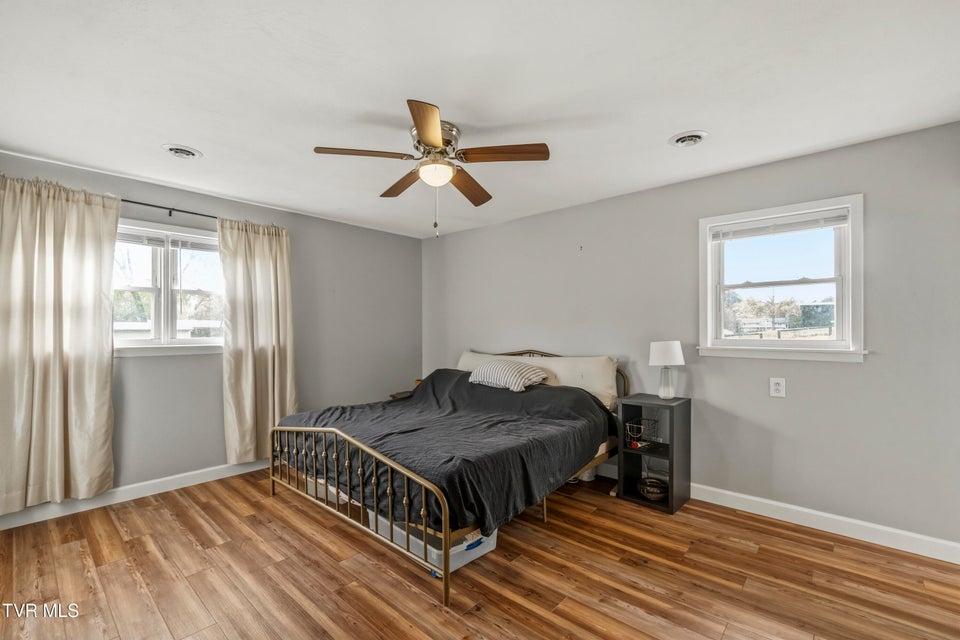 Photo #37: 460 Meadowbrook Road