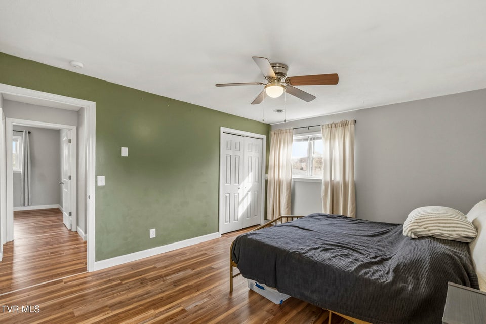 Photo #38: 460 Meadowbrook Road