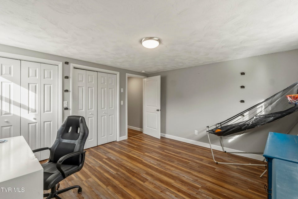 Photo #39: 460 Meadowbrook Road