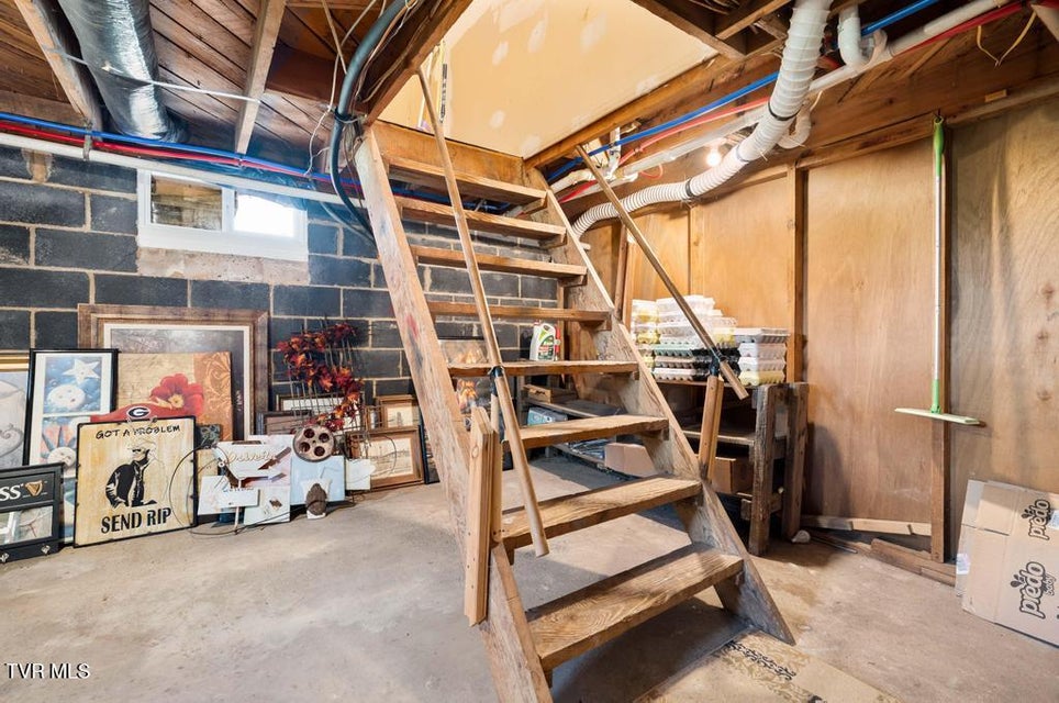 Photo #53: 1292 Swift Hollow Road