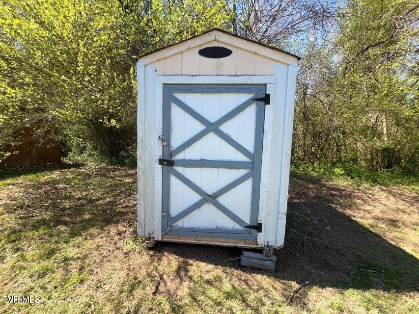 Photo #7: 1921 Hinkle Drive