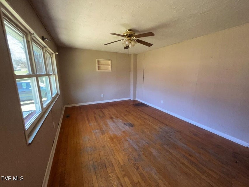 Photo #11: 1921 Hinkle Drive