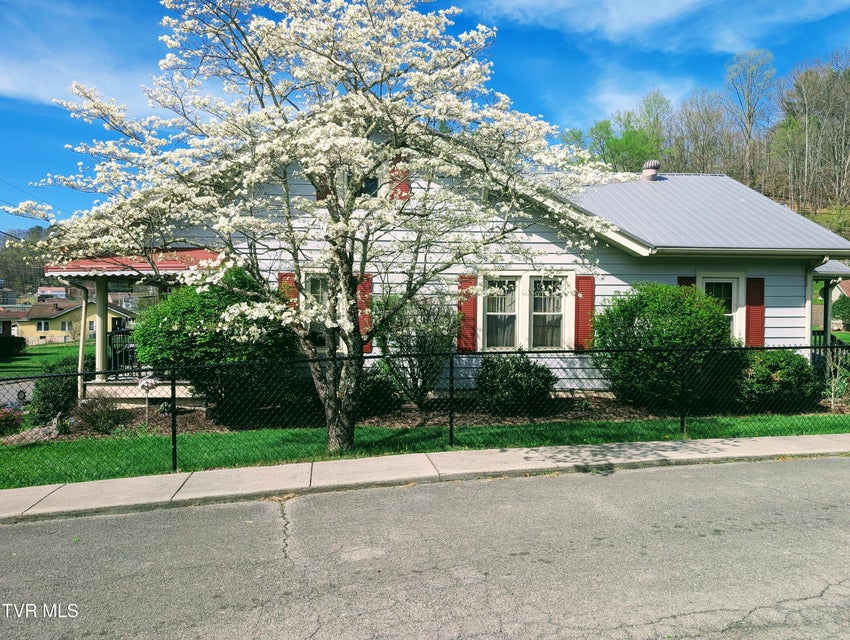 Photo #3: 201 Ida Lane