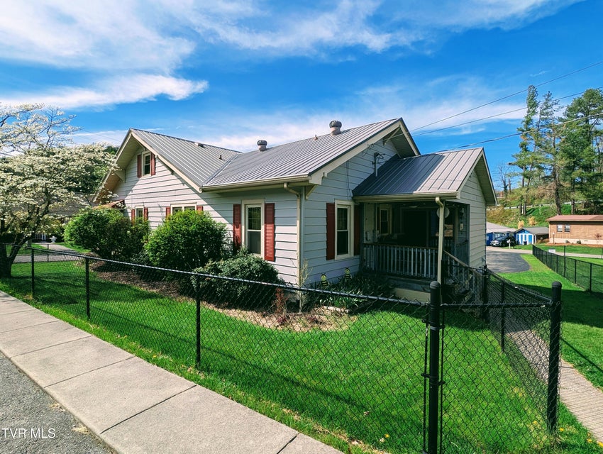 Photo #4: 201 Ida Lane