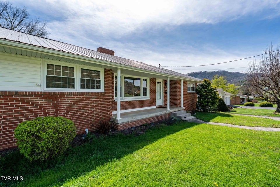 Photo #4: 248 Sunset Drive