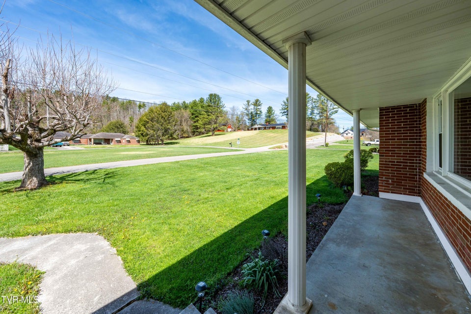 Photo #7: 248 Sunset Drive