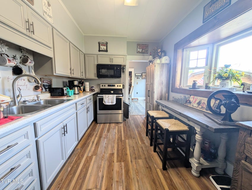 Photo #31: 201 Ida Lane