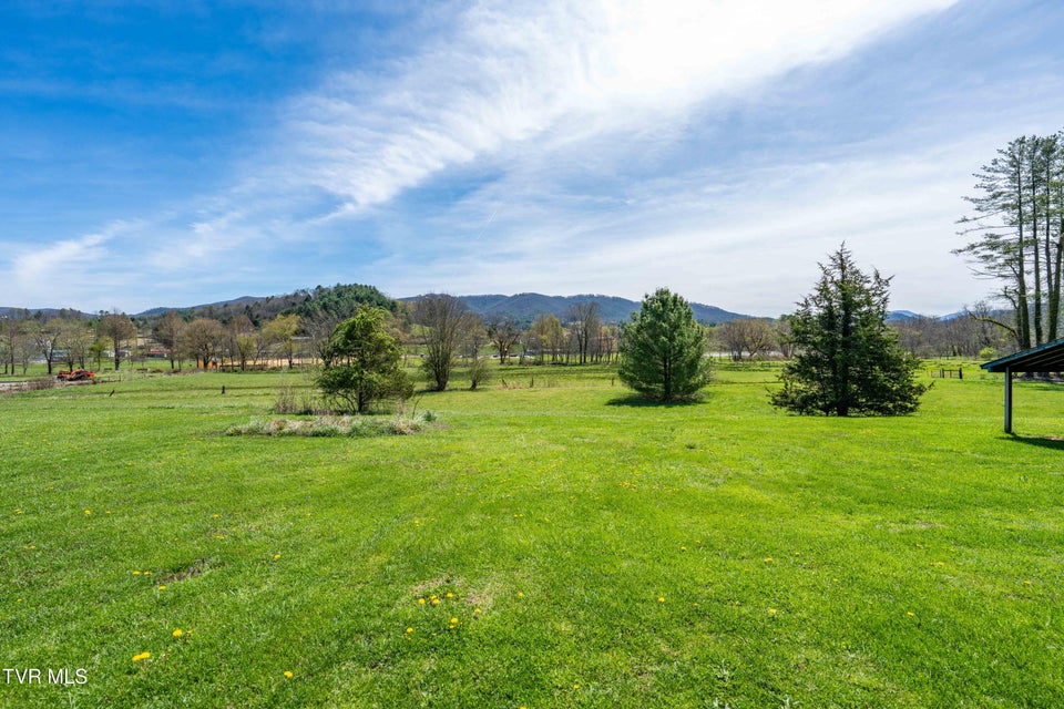 Photo #16: 248 Sunset Drive