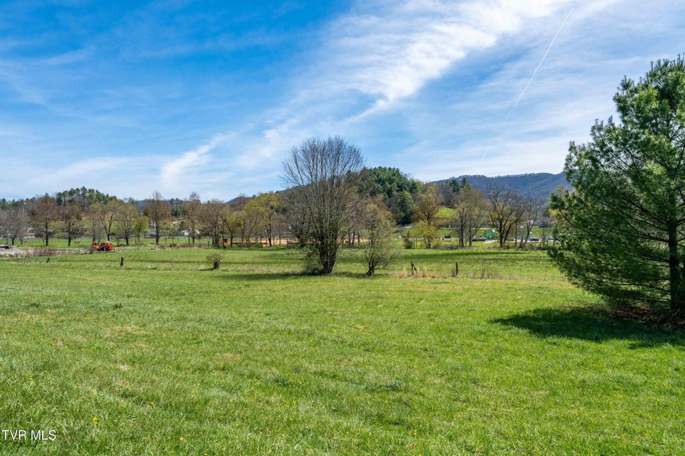 Photo #19: 248 Sunset Drive