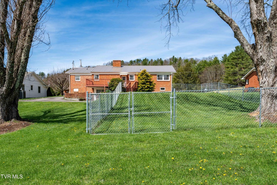 Photo #20: 248 Sunset Drive