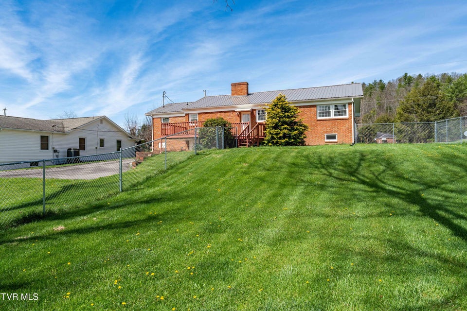 Photo #21: 248 Sunset Drive