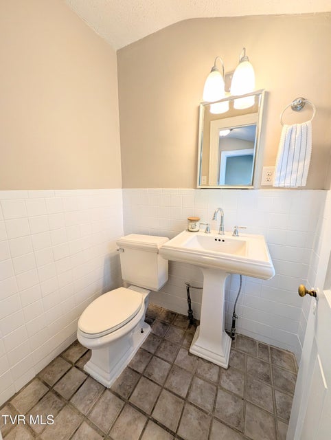 Photo #17: 1027 Columbia Road