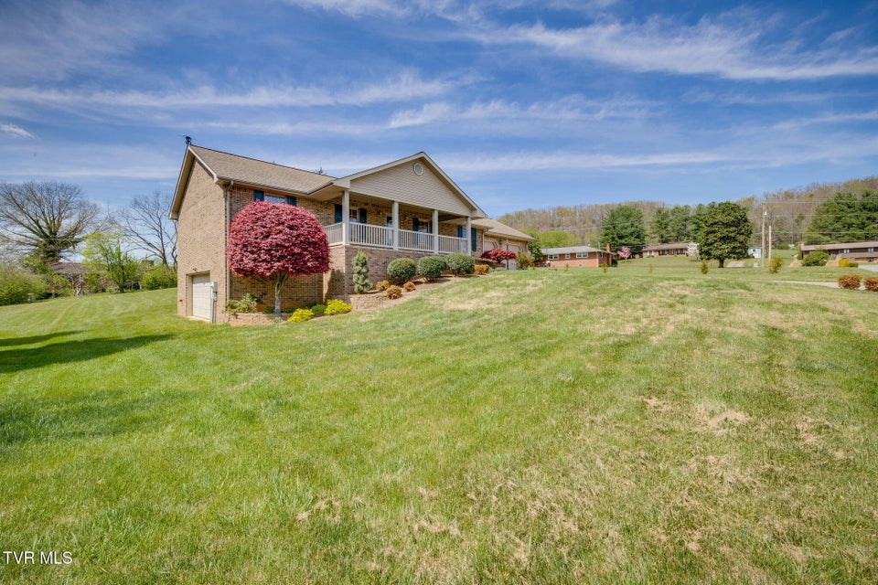 Photo #3: 112 Riverchase Drive