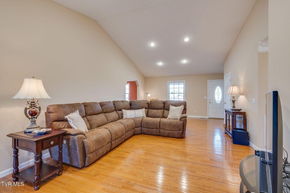 Photo #8: 112 Riverchase Drive