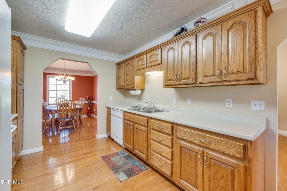 Photo #11: 112 Riverchase Drive