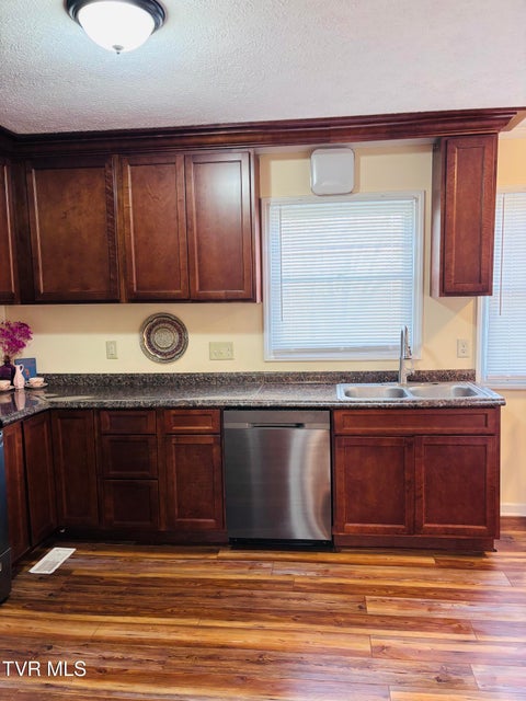 Photo #7: 1644 Redwood Drive