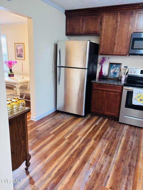 Photo #9: 1644 Redwood Drive