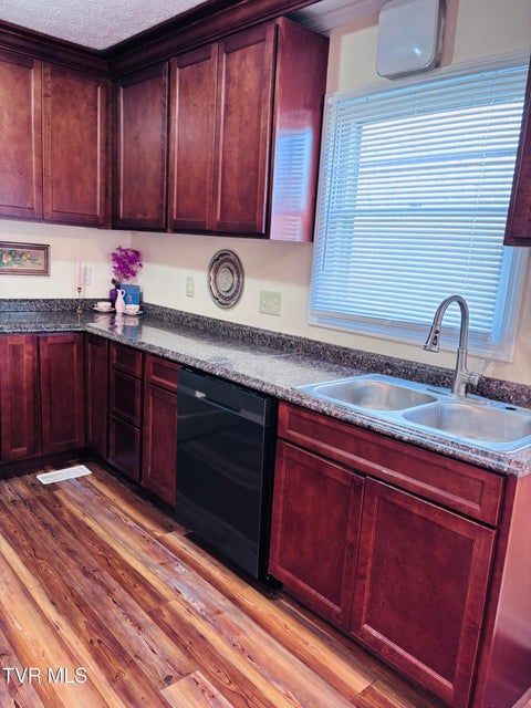 Photo #11: 1644 Redwood Drive