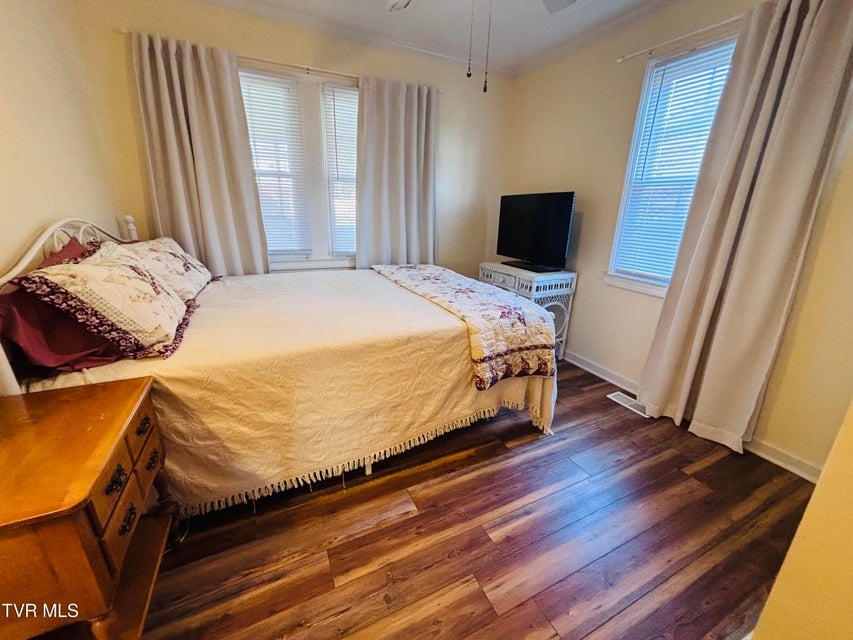 Photo #25: 1644 Redwood Drive