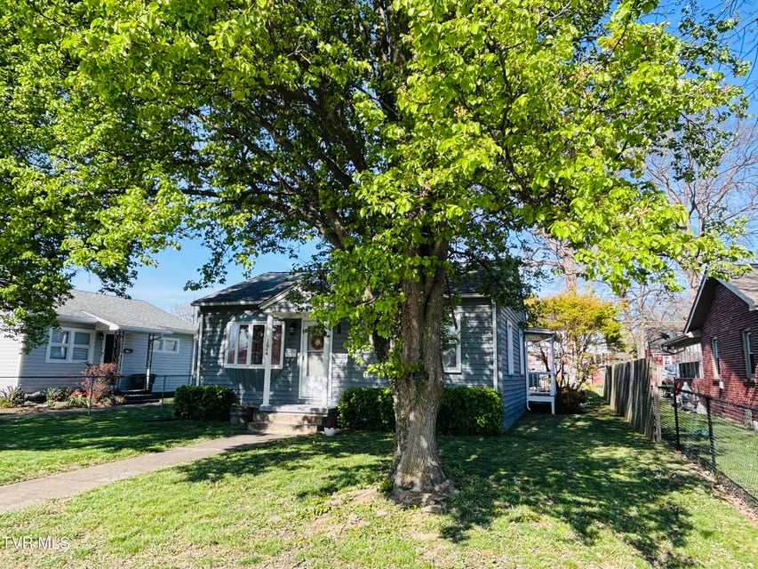 Photo #41: 1644 Redwood Drive