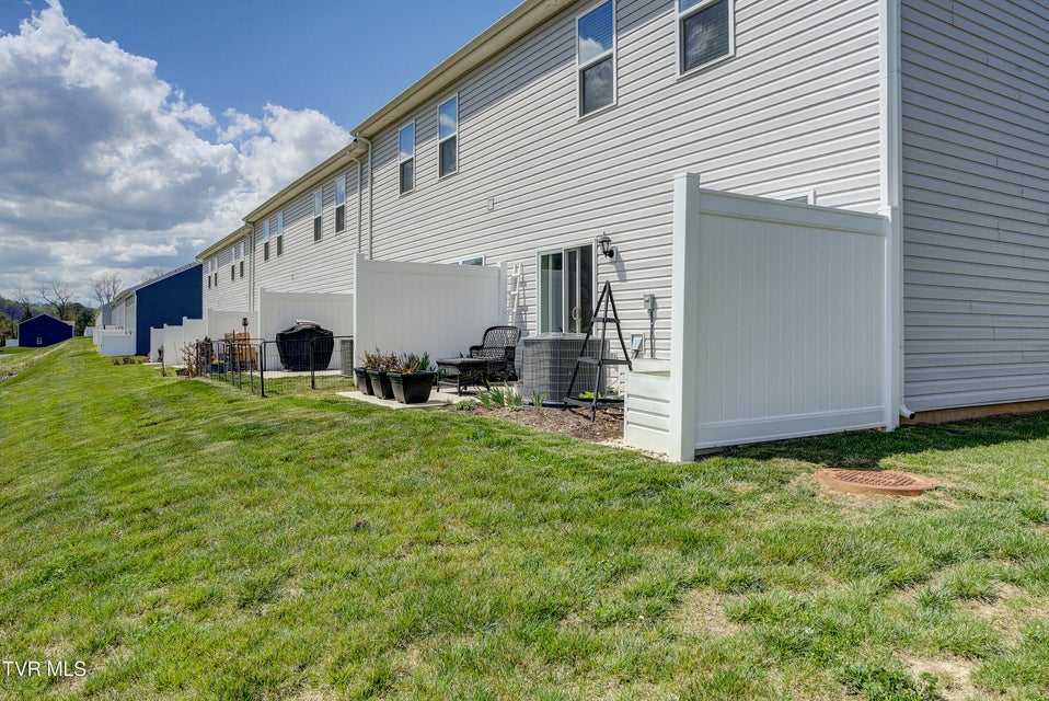 Photo #38: 1039 Saylors Place