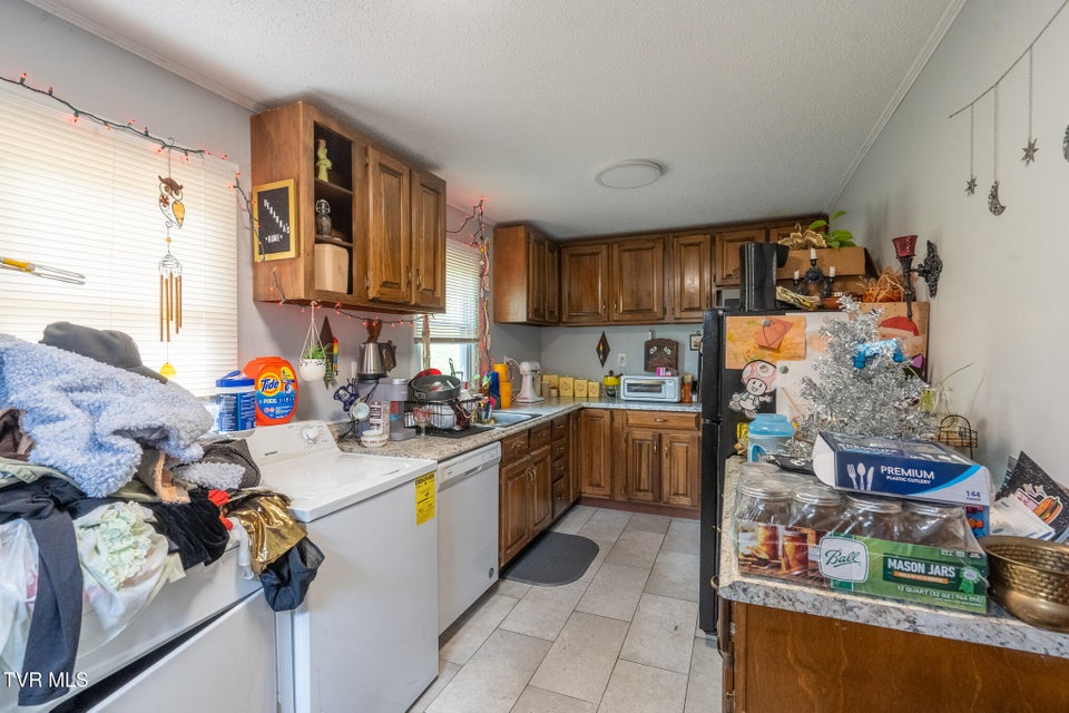 Photo #6: 2305&2303 Abbott Drive