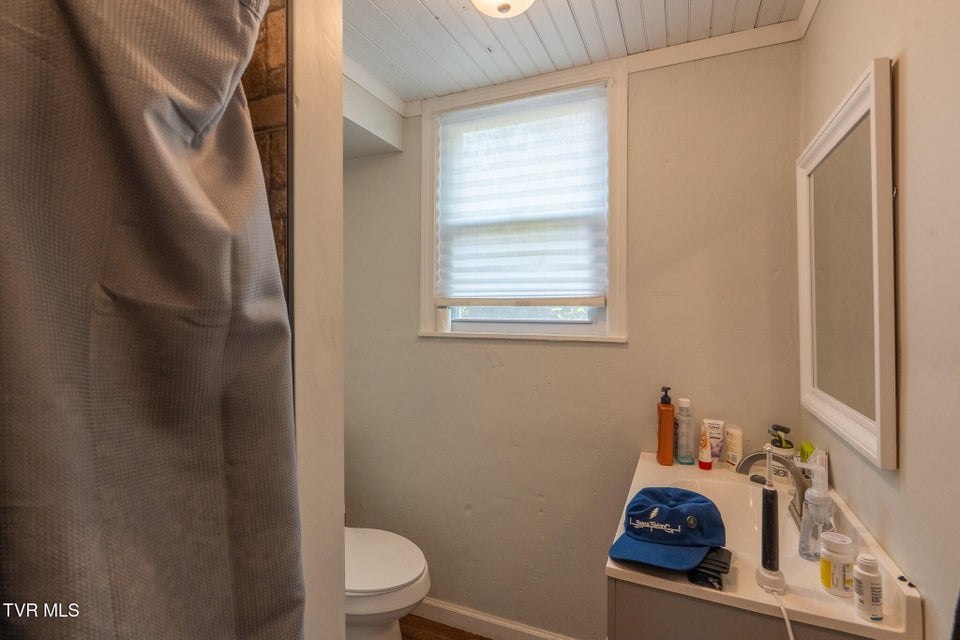 Photo #16: 2305&2303 Abbott Drive