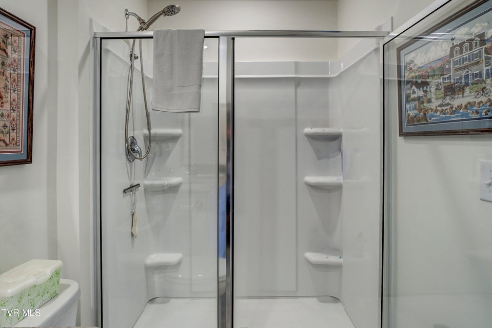 Photo #32: 1039 Saylors Place