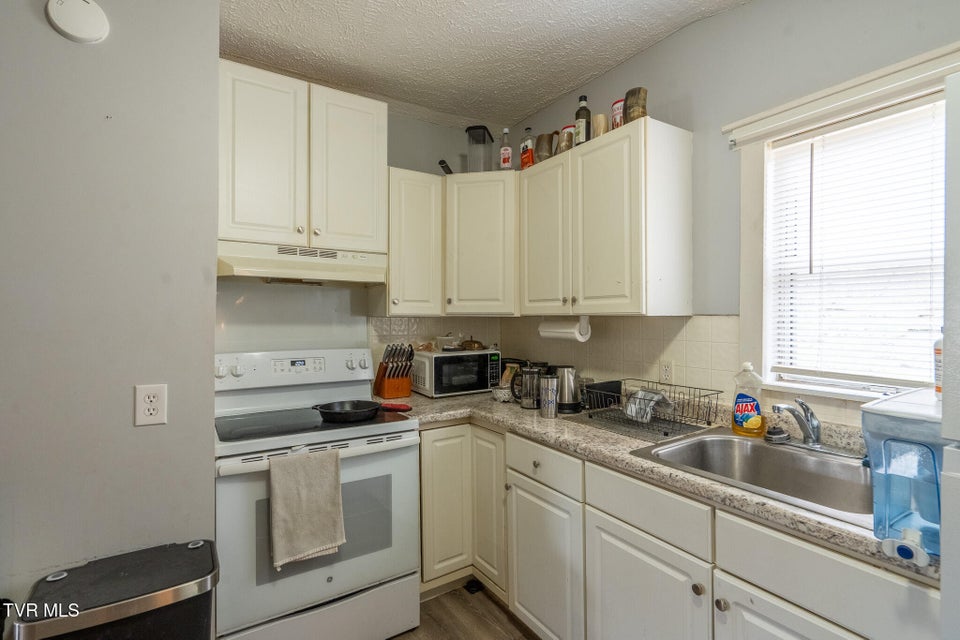 Photo #30: 2305&2303 Abbott Drive