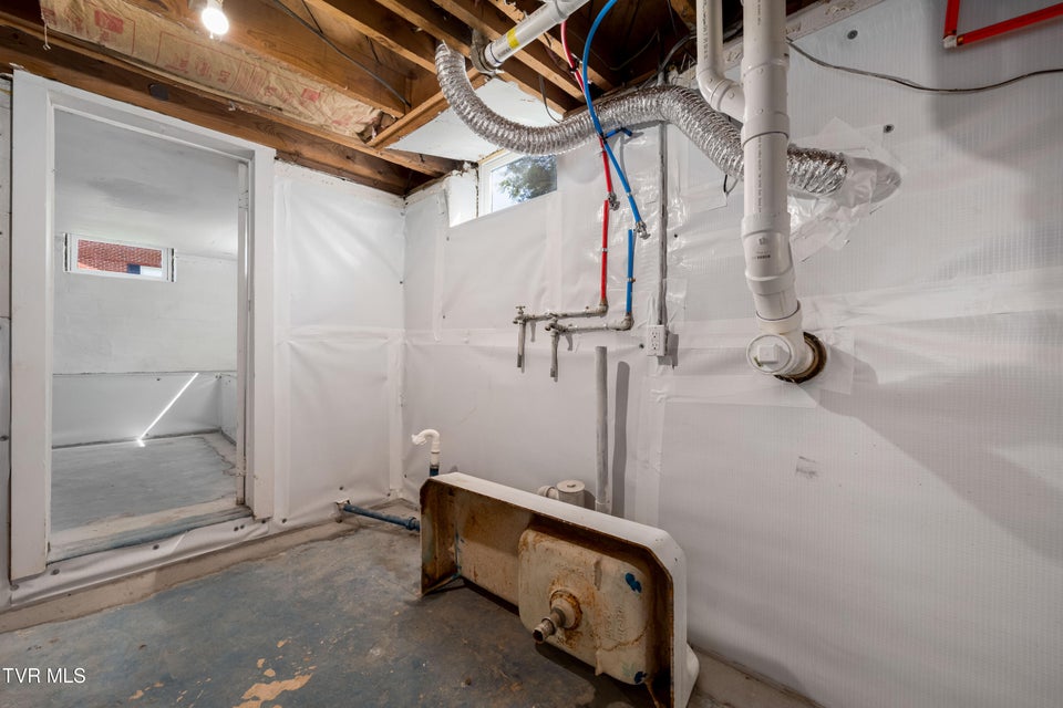 Photo #56: 248 Sunset Drive