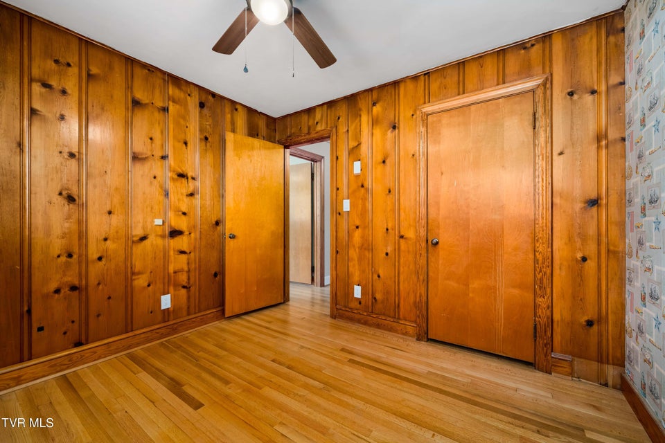 Photo #47: 248 Sunset Drive