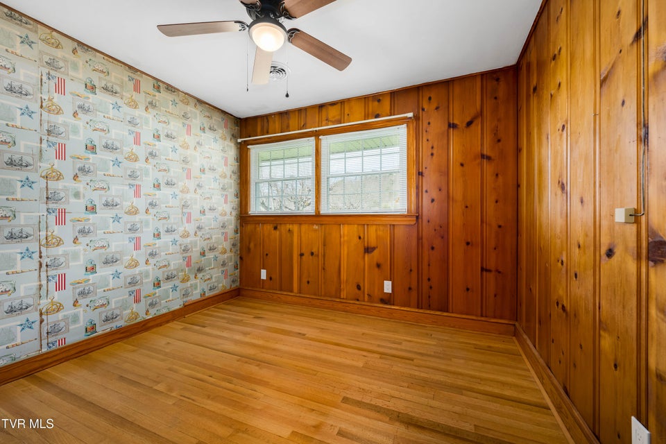 Photo #46: 248 Sunset Drive