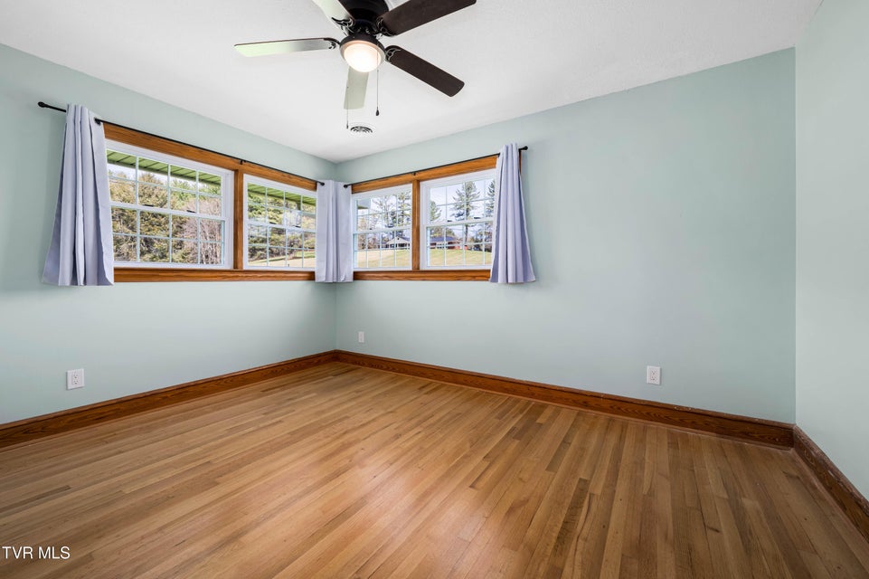 Photo #43: 248 Sunset Drive