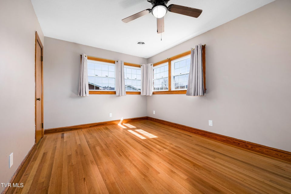 Photo #44: 248 Sunset Drive