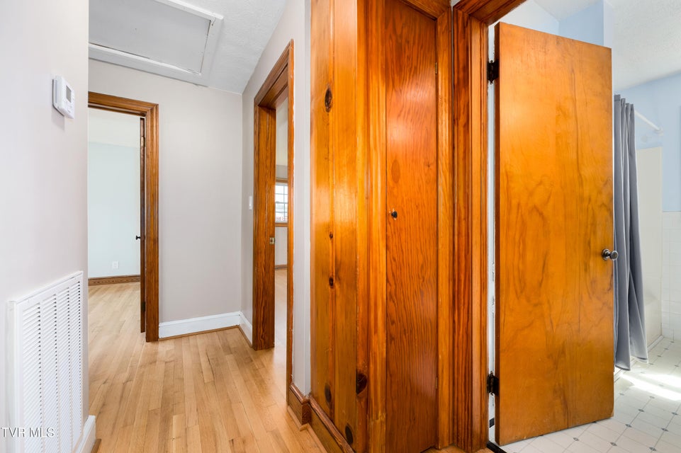 Photo #38: 248 Sunset Drive