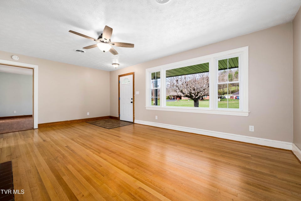 Photo #27: 248 Sunset Drive