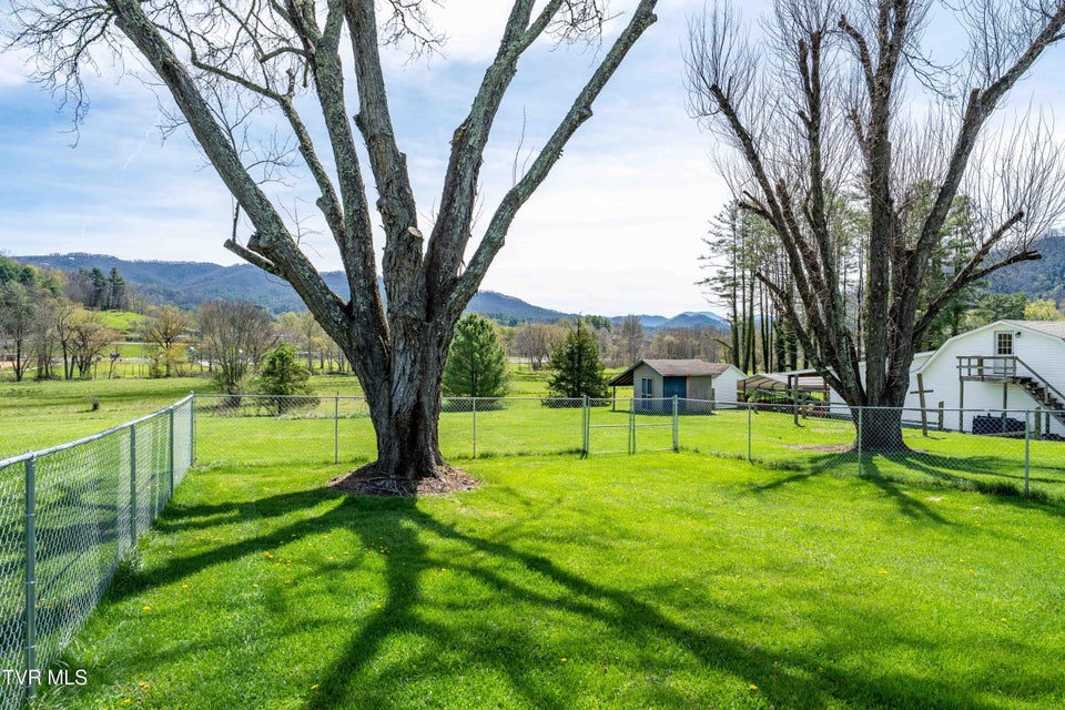 Photo #13: 248 Sunset Drive