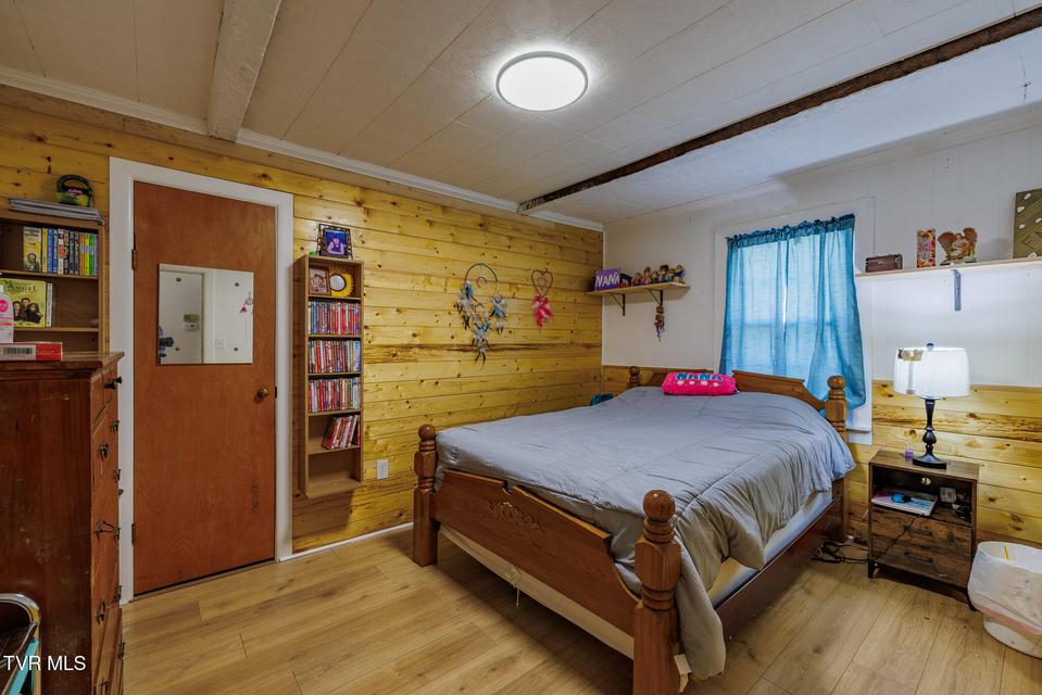 Photo #11: 204 Millpond Street