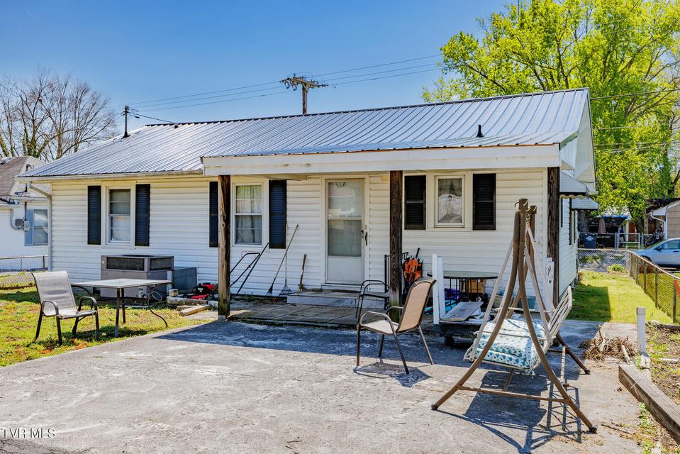 Photo #18: 204 Millpond Street