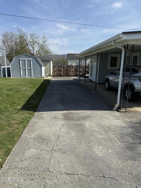 Photo #23: 709 2nd Street