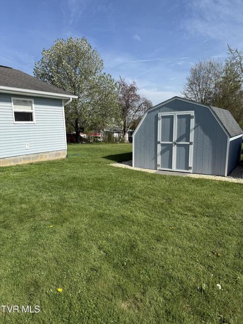 Photo #31: 709 2nd Street