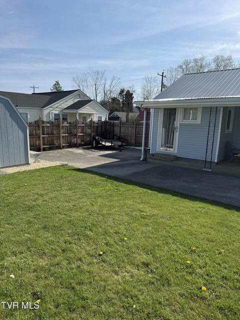 Photo #32: 709 2nd Street